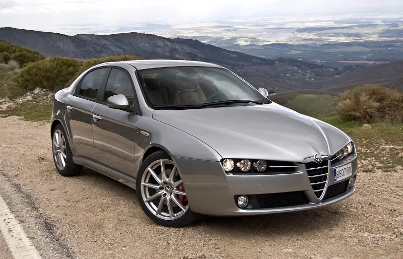 🍀 Alfa Romeo 159 – Bezvremenski dizajn, opaki pogled i tenkovska čvrstina!